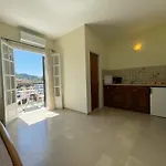 Exclusive Alexandra Apartments