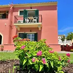 Exclusive Alexandra Apartments